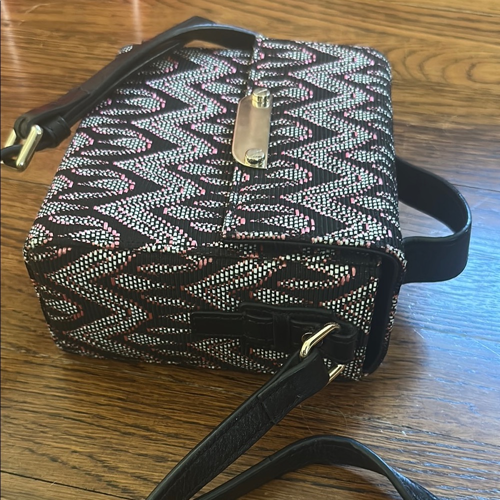 & Other Stories Black and White Crossbody Bag - Picture 7 of 7